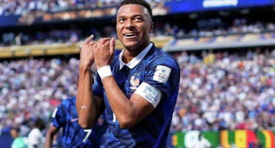 Mbappé Double Seals France Victory